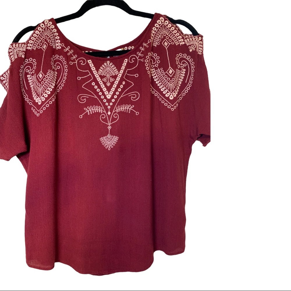 Alya Bohemian, cut outs